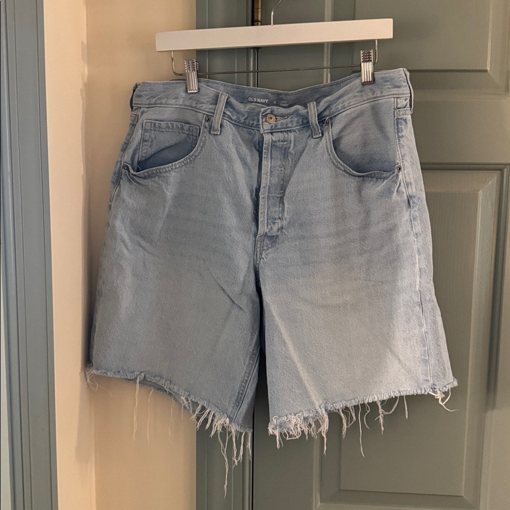 Old Navy Mid-Rise Baggy Light Blue Jeans